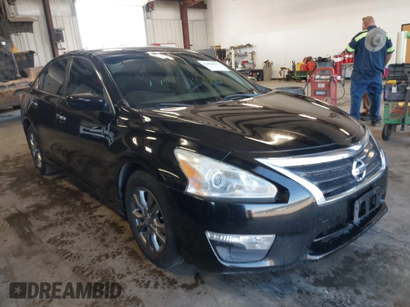 2015 Nissan Altima 2.5 S with VIN 1N4AL3AP2FC212615, listed as a IAAI auction lot 42096892 with 120,468 mi miles. Bid and sale history available at carsss.com. Image 1.