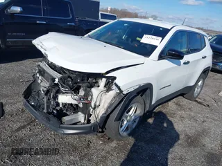 2023 Jeep Compass Sport z VIN 3C4NJDANXPT546354, wystawiony jako IAAI lot #41220246 z przebiegiem 32 506 mil mil oraz . Historia ofert i sprzedaży dostępna na DreamBid. Obrazek 18.