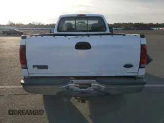 2003 Ford F-250 XL z VIN 1FTNF21L83ED10378, wystawiony jako Copart lot #78414894 z przebiegiem 158 936 mil mil oraz Szkoda całkowita • Salvage title. Historia ofert i sprzedaży dostępna na DreamBid. Obrazek 6.