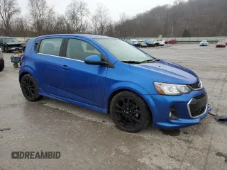 2018 Chevrolet Sonic LT z VIN 1G1JD6SB7J4102103, wystawiony jako Copart lot #85656674 z przebiegiem 29 877 mil mil oraz Szkoda całkowita • Salvage title. Historia ofert i sprzedaży dostępna na DreamBid. Obrazek 4.