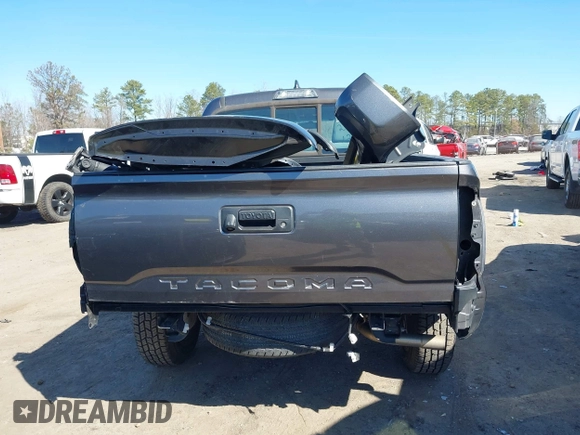2017 Toyota Tacoma SR with VIN 5TFAX5GN9HX078780, listed as a IAAI auction lot 41749322 with 61,762 mi miles. Bid and sale history available at carsss.com. Image 17.