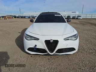 2017 Alfa Romeo Giulia with VIN ZARFAEBN6H7562443, listed as a Copart auction lot 42809925 with 0 mi miles and Clean Title. Bid and sale history available at carsss.com. Image 5.