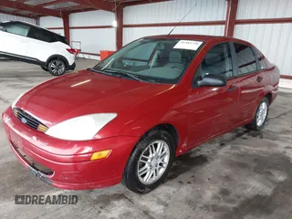2000 Ford Focus ZTS with VIN 1FAHP3835YW197115, listed as a IAAI auction lot 41583720 with 177,022 mi miles and . Bid and sale history available at carsss.com. Image 2.