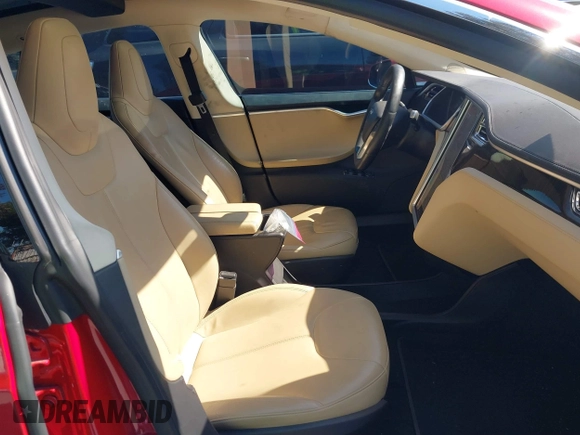 2013 Tesla Model S с VIN 5YJSA1CN1DFP09577, выставлен на аукционе IAAI как лот 41626684 с пробегом 128 289 миль миль и . История ставок и продаж доступна на DreamBid. Изображение 5.