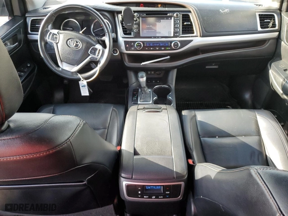 2019 Toyota Highlander SE with VIN 5TDJZRFH7KS574087, listed as a Copart auction lot 86127534 with 64,810 mi miles and Salvage Title. Bid and sale history available at carsss.com. Image 8.