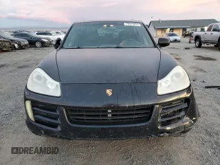 2008 Porsche Cayenne z VIN WP1AB2P48LA50659, wystawiony jako Copart lot #70915814 z przebiegiem 157 374 mil mil oraz Czysty tytuł • Clean title. Historia ofert i sprzedaży dostępna na DreamBid. Obrazek 5.