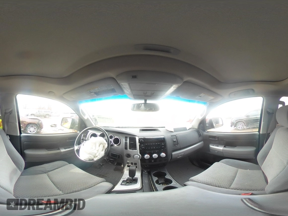 2008 Toyota Tundra z VIN 5TFDV54198X077455, wystawiony jako IAAI lot #41668660 z przebiegiem 164 008 mil mil oraz . Historia ofert i sprzedaży dostępna na DreamBid. Obrazek 21.