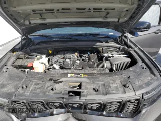 2024 Jeep Grand Cherokee Altitude with VIN 1C4RJGAGXR8546568, listed as a Copart auction lot 44818505 with 24,172 mi miles and Clean title. Bid and sale history available at DreamBid. Image 12.