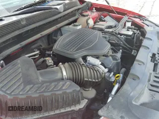 2019 Chevrolet Blazer z VIN 3GNKBGRS2KS695987, wystawiony jako IAAI lot #42964990 z przebiegiem 70 742 mil mil oraz . Historia ofert i sprzedaży dostępna na DreamBid. Obrazek 19.