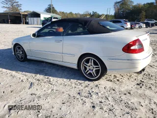 2008 Mercedes-Benz CLK 550 with VIN WDBTK72F38T092697, listed as a Copart auction lot 81805274 with 117,855 mi miles and Salvage Title. Bid and sale history available at DreamBid. Image 2.