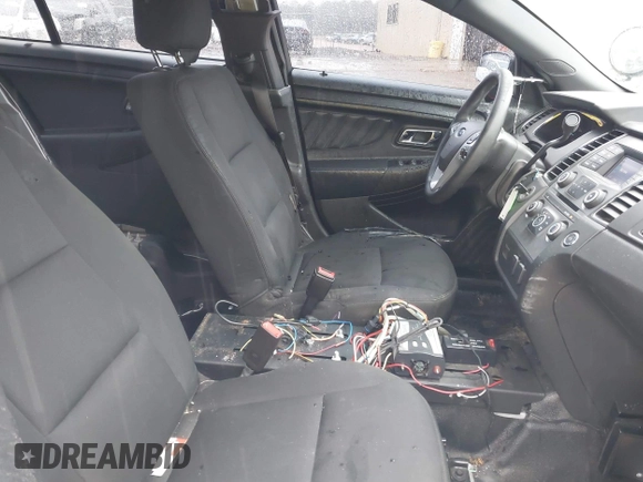 2015 Ford Police Interceptor с VIN 1FAHP2MK8FG190240, выставлен на аукционе IAAI как лот 41570580 с пробегом 131 158 миль миль и . История ставок и продаж доступна на DreamBid. Изображение 5.