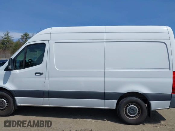 2019 Mercedes-Benz Sprinter Cargo with VIN WD3PF0CD4KT003734, listed as a IAAI auction lot 41992890 with 68,378 mi miles. Bid and sale history available at carsss.com. Image 14.