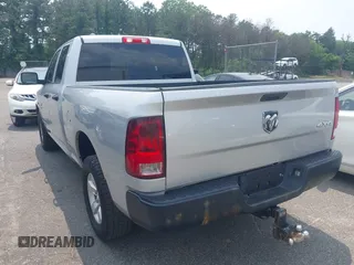 2018 Ram 1500 Tradesman с VIN 1C6RR7FM1JS238310, выставлен на аукционе IAAI как лот 42494212 с пробегом 73 413 миль миль и . История ставок и продаж доступна на DreamBid. Изображение 3.