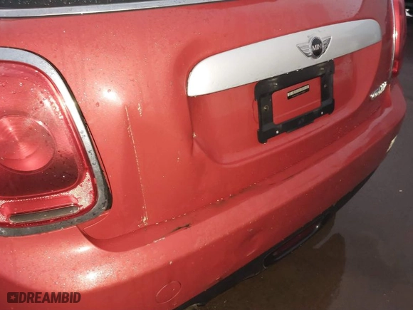 2015 MINI Cooper Hardtop with VIN WMWXM5C59FT938820, listed as a IAAI auction lot 41707992 with 135,545 mi miles. Bid and sale history available at carsss.com. Image 6.