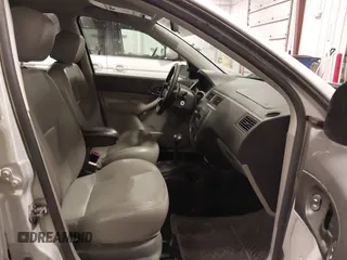 2007 Ford Focus S with VIN 1FAFP37NX7W330802, listed as a IAAI auction lot 41663895 with 147,015 mi miles and . Bid and sale history available at carsss.com. Image 5.