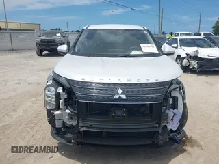 2024 Mitsubishi Outlander SE z VIN JA4J3VA83RZ082399, wystawiony jako IAAI lot #42305992 z przebiegiem 11 622 mil mil oraz . Historia ofert i sprzedaży dostępna na DreamBid. Obrazek 12.