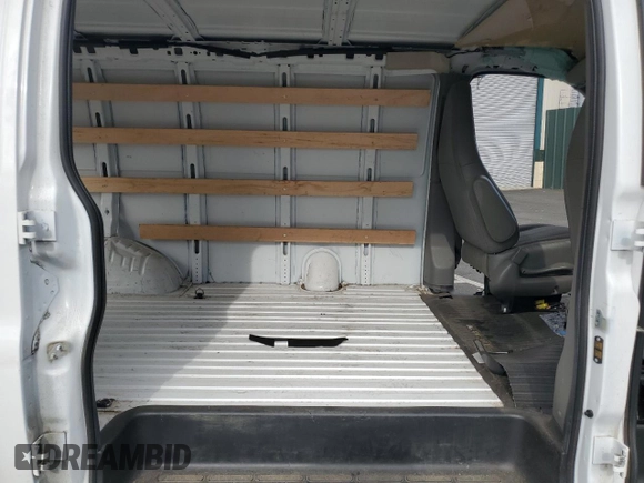 2022 GMC Savana Cargo z VIN 1GTW7AFP1N1188822, wystawiony jako Copart lot #76135484 z przebiegiem 24 056 mil mil oraz Czysty tytuł • Clean title. Historia ofert i sprzedaży dostępna na DreamBid. Obrazek 11.
