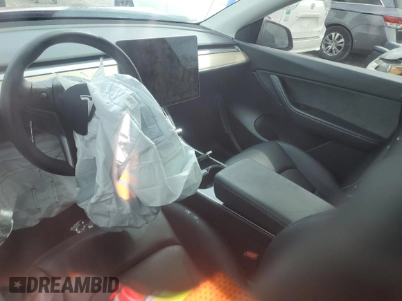 2020 Tesla Model Y Long Range with VIN 5YJYGDEE1LF009967, listed as a Copart auction lot 49920385 with Not Provided miles and Salvage Title. Bid and sale history available at DreamBid. Image 8.