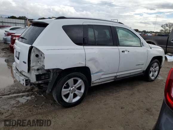 2011 Jeep Compass with VIN 1J4NT1FB8BD138161, listed as a Copart auction lot 73679894 with 199,735 mi miles and Salvage Title. Bid and sale history available at carsss.com. Image 3.