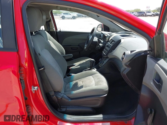 2016 Chevrolet Sonic LS с VIN 1G1JA5SH9G4124457, выставлен на аукционе IAAI как лот 42447302 с пробегом 143 116 миль миль и . История ставок и продаж доступна на DreamBid. Изображение 5.