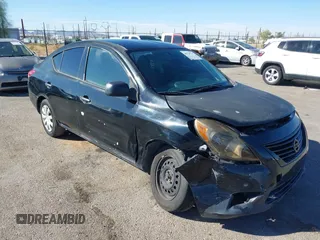 2014 Nissan Versa SV with VIN 3N1CN7AP6EL843720, listed as a IAAI auction lot 40728721 with 120,751 mi miles. Bid and sale history available at carsss.com. Image 1.