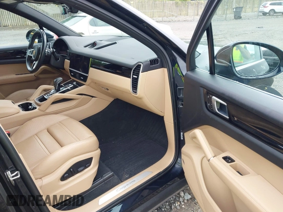 2022 Porsche Cayenne Turbo S E-Hybrid с VIN WP1AA2AY3NDA00204, выставлен на аукционе IAAI как лот 42257548 с пробегом 45 330 миль миль и . История ставок и продаж доступна на DreamBid. Изображение 5.