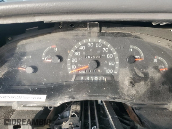 2000 Ford Econoline Passenger XL with VIN 1FBSS31L5YHA09064, listed as a Copart auction lot 84828844 with 257,973 mi miles and Salvage Title. Bid and sale history available at DreamBid. Image 9.
