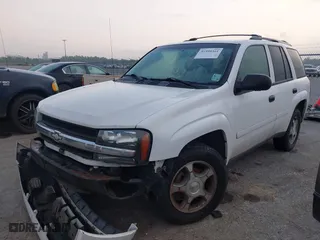 2008 Chevrolet TrailBlazer LT w/1LT with VIN 1GNDS13S782108928, listed as a IAAI auction lot 41999361 with 264,146 mi miles. Bid and sale history available at carsss.com. Image 2.