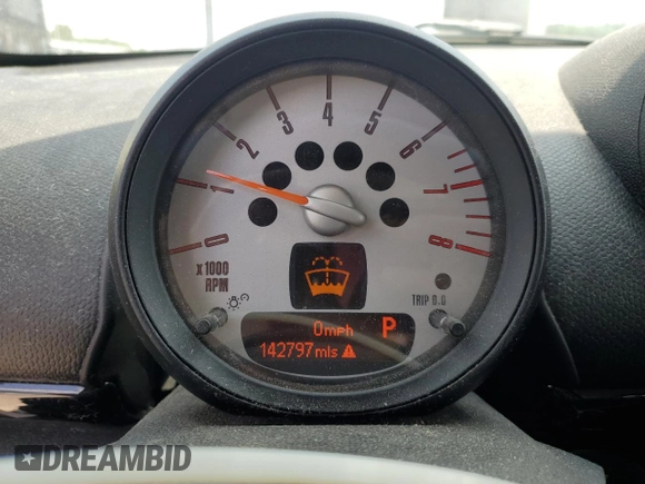 2013 MINI Countryman S with VIN WMWZC3C58DWP21965, listed as a Copart auction lot 61161735 with 142,797 mi miles and Salvage title. Bid and sale history available at DreamBid. Image 9.