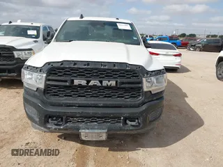 2022 Ram 2500 Tradesman с VIN 3C6UR5CJ4NG203881, выставлен на аукционе IAAI как лот 42513409 с пробегом 138 265 миль миль и . История ставок и продаж доступна на DreamBid. Изображение 12.