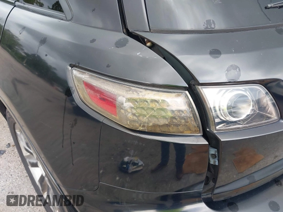 2005 Infiniti FX with VIN JNRAS08U35X106723, listed as a IAAI auction lot 42621543 with 170,558 mi miles and . Bid and sale history available at DreamBid. Image 13.