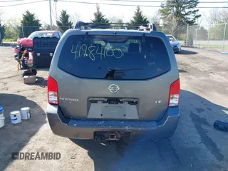 2006 Nissan Pathfinder SE z VIN 5N1AR18W66C674102, wystawiony jako IAAI lot #41984100 z przebiegiem 274 803 mil mil oraz . Historia ofert i sprzedaży dostępna na DreamBid. Obrazek 16.