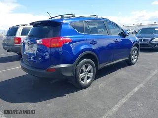 2015 Toyota RAV4 XLE with VIN 2T3WFREV7FW164738, listed as a IAAI auction lot 41950023 with 122,672 mi miles. Bid and sale history available at carsss.com. Image 4.