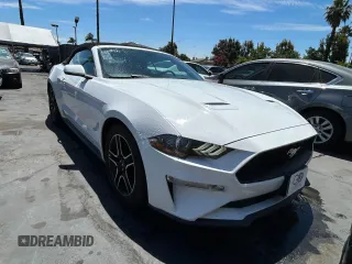 2018 Ford Mustang EcoBoost Premium z VIN 1FATP8UH0J5111777, wystawiony jako Copart lot #64321305 z przebiegiem 101 577 mil mil oraz Czysty tytuł • Clean title. Historia ofert i sprzedaży dostępna na DreamBid. Obrazek 1.