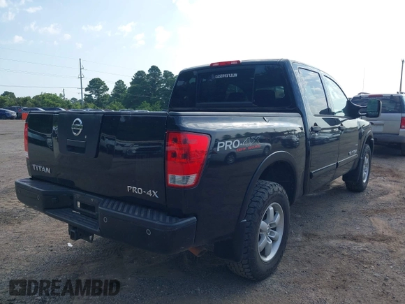 2011 Nissan Titan SL z VIN 1N6AA0EC4BN317674, wystawiony jako IAAI lot #42523569 z przebiegiem 208 045 mil mil oraz . Historia ofert i sprzedaży dostępna na DreamBid. Obrazek 4.