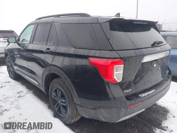 2021 Ford Explorer XLT with VIN 1FMSK8DH0MGA59737, listed as a IAAI auction lot 41474554 with 74,536 mi miles. Bid and sale history available at carsss.com. Image 3.