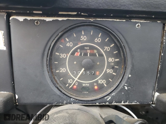 1973 Volkswagen Beetle with VIN 1832493063, listed as a Copart auction lot 84574524 with 305,579 mi miles and Salvage Title. Bid and sale history available at DreamBid. Image 9.