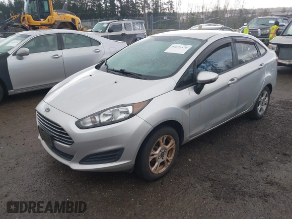2015 Ford Fiesta SE with VIN 3FADP4BJ7FM136387, listed as a IAAI auction lot 41671370 with 181,973 mi miles. Bid and sale history available at carsss.com. Image 2.