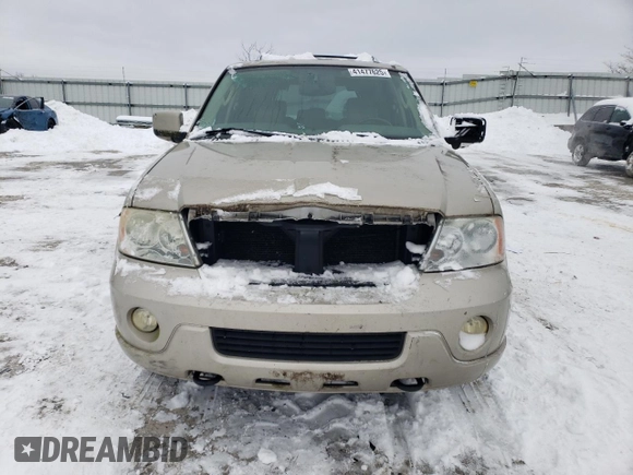 2004 Lincoln Navigator Luxury z VIN 5LMFU28R94LJ25315, wystawiony jako Copart lot #41477625 z przebiegiem 221 849 mil mil oraz Nie do naprawy • Non repairable. Historia ofert i sprzedaży dostępna na DreamBid. Obrazek 5.