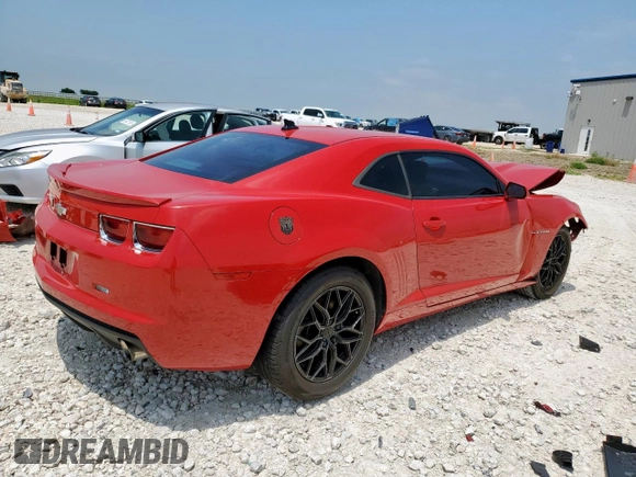 2013 Chevrolet Camaro LS z VIN 2G1FA1E38D9194605, wystawiony jako Copart lot #59820455 z przebiegiem Nie podano mil oraz Czysty tytuł • Clean title. Historia ofert i sprzedaży dostępna na DreamBid. Obrazek 3.