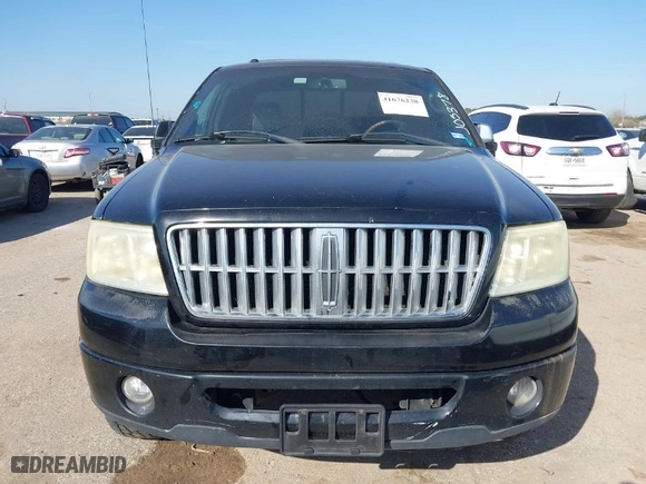 2008 Lincoln Mark LT with VIN 5LTPW18518FJ05378, listed as a IAAI auction lot 41676238 with NaN miles. Bid and sale history available at carsss.com. Image 12.