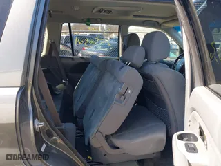 2008 Honda Pilot SE with VIN 5FNYF18328B017935, listed as a IAAI auction lot 41862087 with 999,999 mi miles. Bid and sale history available at carsss.com. Image 8.