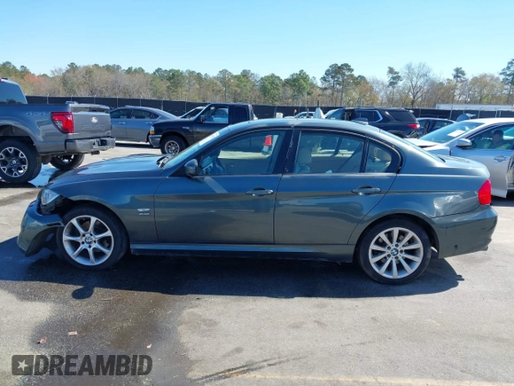 2011 BMW 3 Series 328i xDrive with VIN WBAPK5G57BNN28032, listed as a IAAI auction lot 41835525 with 207,713 mi miles. Bid and sale history available at carsss.com. Image 15.