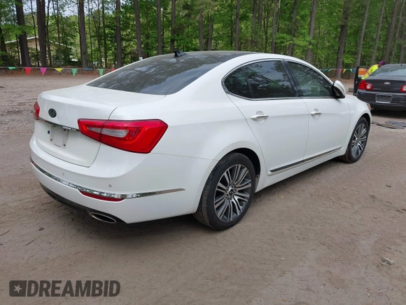 2014 Kia Cadenza Premium z VIN KNALN4D72E5140572, wystawiony jako IAAI lot #42070861 z przebiegiem 177 950 mil mil oraz . Historia ofert i sprzedaży dostępna na DreamBid. Obrazek 4.