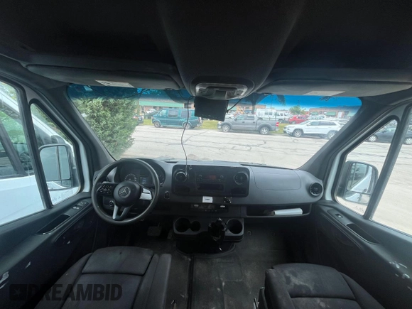 2020 Mercedes-Benz Sprinter with VIN W1Y8ED3Y5LP210730, listed as a Copart auction lot 61175204 with 201,663 mi miles and . Bid and sale history available at DreamBid. Image 9.