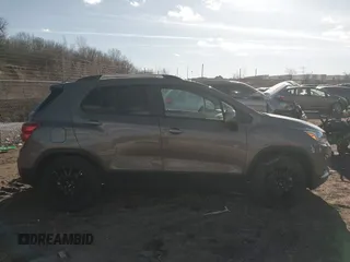 2022 Chevrolet Trax LT with VIN KL7CJPSM2NB530904, listed as a IAAI auction lot 41450539 with 41,280 mi miles. Bid and sale history available at carsss.com. Image 13.