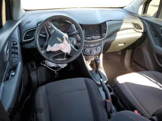 2019 Chevrolet Trax LS with VIN 3GNCJNSB2KL290910, listed as a Copart auction lot 76726814 with 102,053 mi miles and Salvage Title. Bid and sale history available at carsss.com. Image 8.