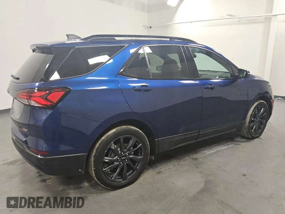 2023 Chevrolet Equinox RS z VIN 3GNAXWEG2PS126153, wystawiony jako Copart lot #53399455 z przebiegiem 49 324 mil mil oraz Czysty tytuł • Clean title. Historia ofert i sprzedaży dostępna na DreamBid. Obrazek 3.