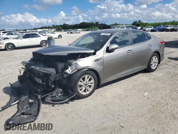2017 Kia Optima LX z VIN 5XXGT4L37HG142309, wystawiony jako Copart lot #61533985 z przebiegiem 66 970 mil mil oraz Nie do naprawy • Non repairable. Historia ofert i sprzedaży dostępna na DreamBid. Obrazek 1.