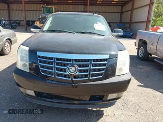 2008 Cadillac Escalade with VIN 1GYEC63878R153767, listed as a IAAI auction lot 41982579 with 1 mi miles. Bid and sale history available at carsss.com. Image 6.
